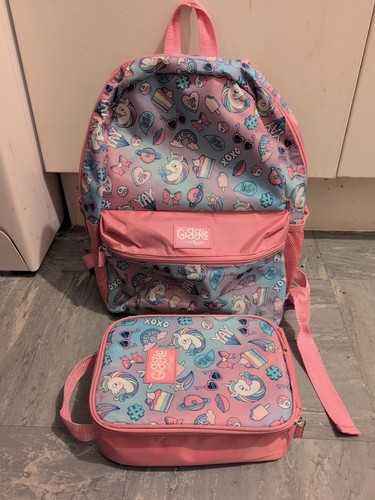 Girls giggle smiggle - by,